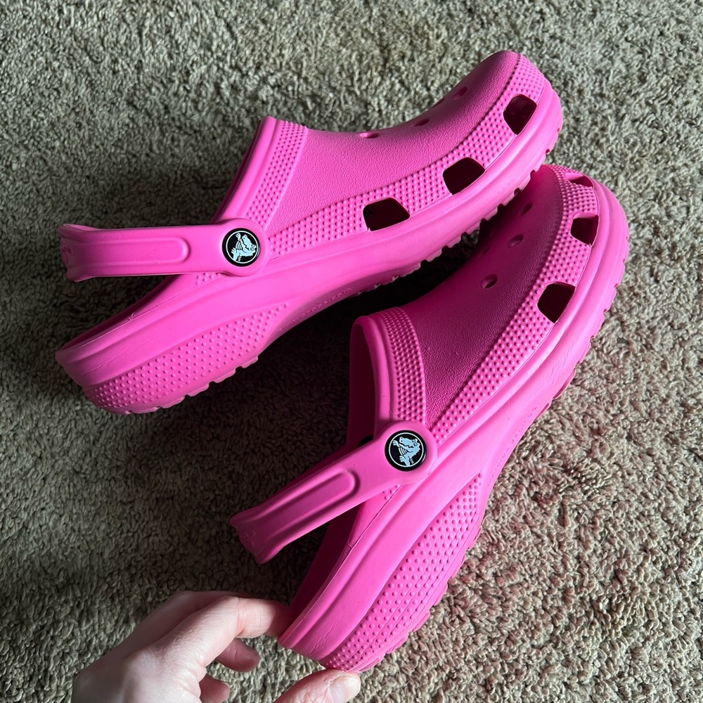 CROCS Women Shoes - Vibrant Pink - Picture 5 of 6